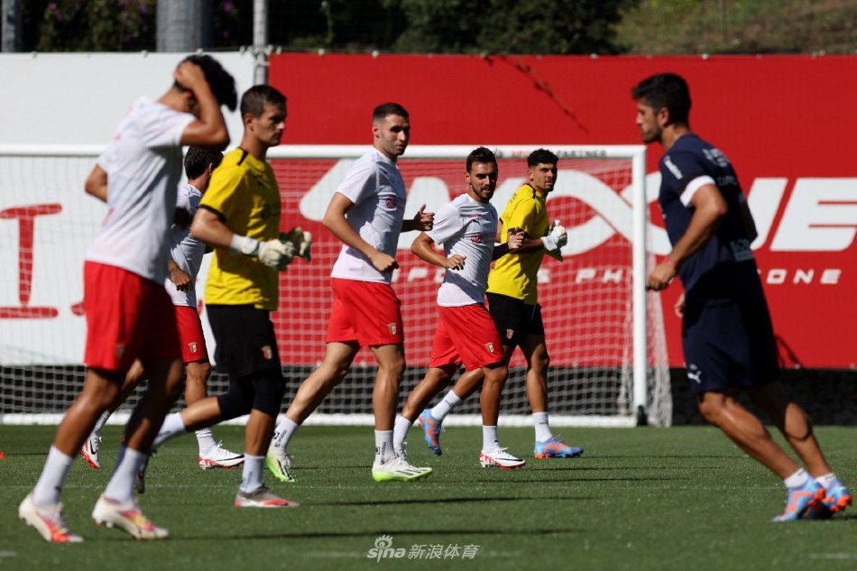 更是对全局 更是对全局